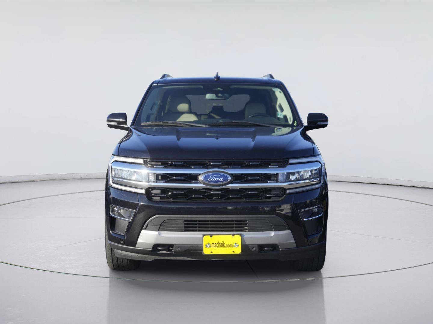 Used 2023 Ford Expedition Limited AWD/4WD image 3