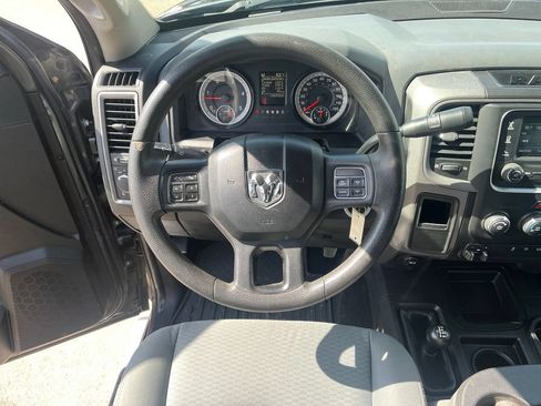 Used 2017 RAM 3500 Tradesman w/ Chrome Appearance Group AWD/4WD image 16