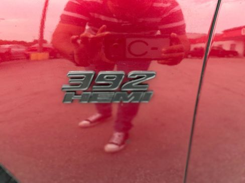 Used 2019 Dodge Charger Scat Pack RWD image 9