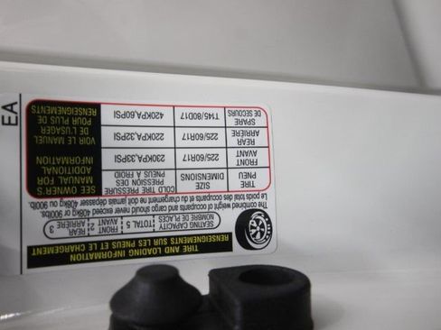 Used 2024 Subaru Crosstrek 2.0i Premium image 22