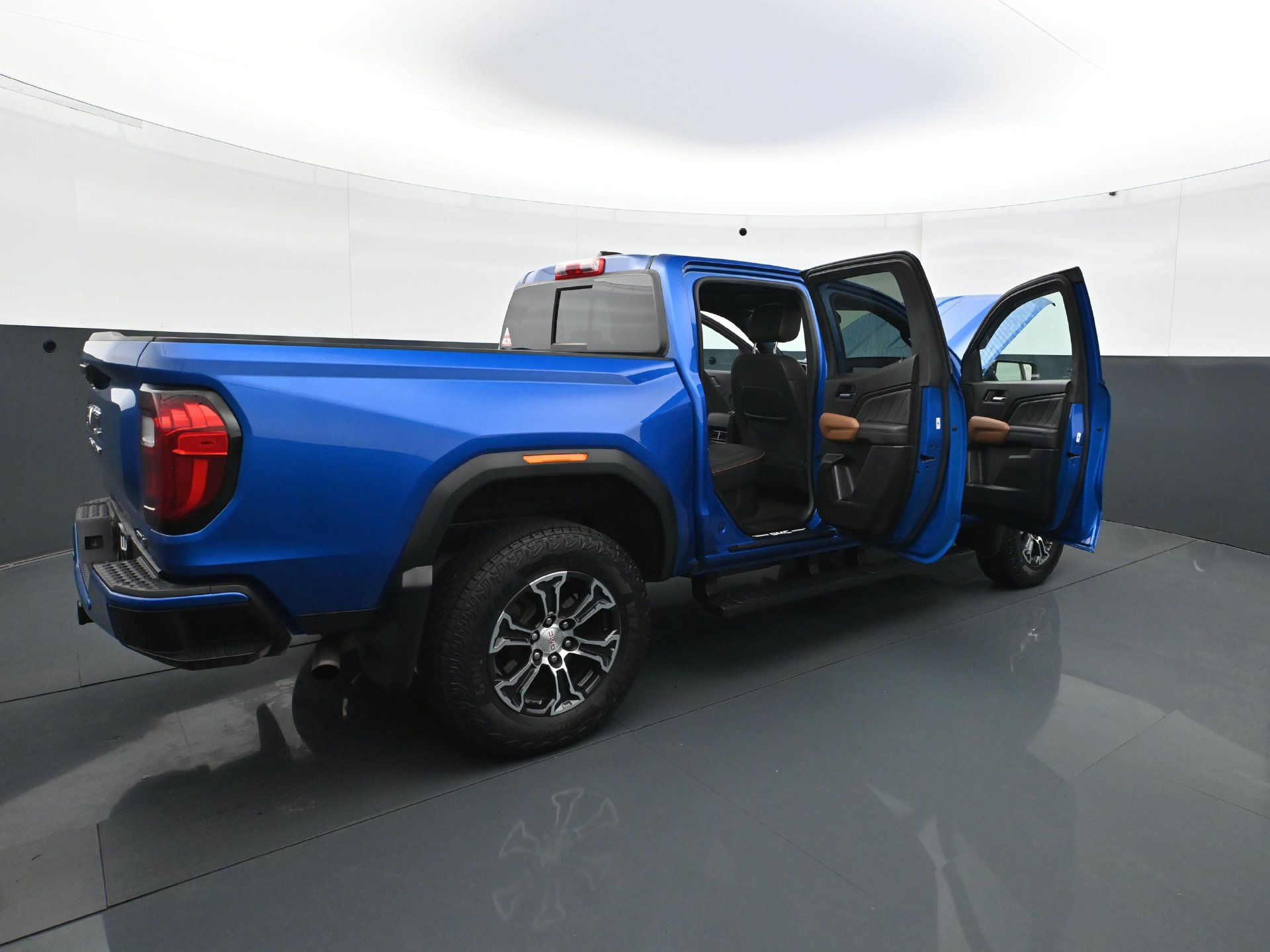 Used 2023 GMC Canyon AT4 w/ AT4 Premium Package AWD/4WD image 32