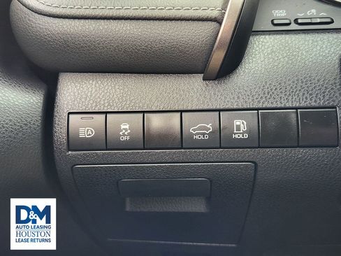 Used 2023 Toyota Camry SE image 29