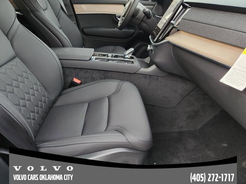 New 2025 Volvo XC90 T8 Plus w/ Protection Package Premier image 13
