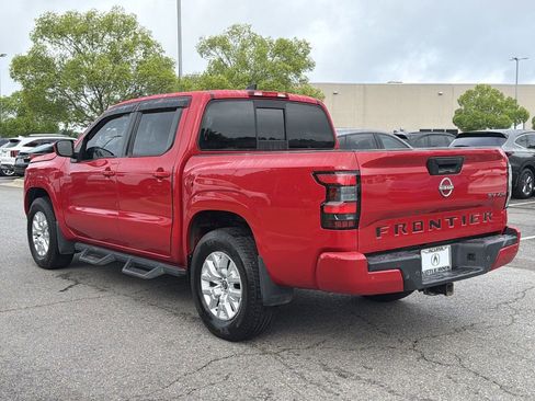 Used 2022 Nissan Frontier SV AWD/4WD image 9