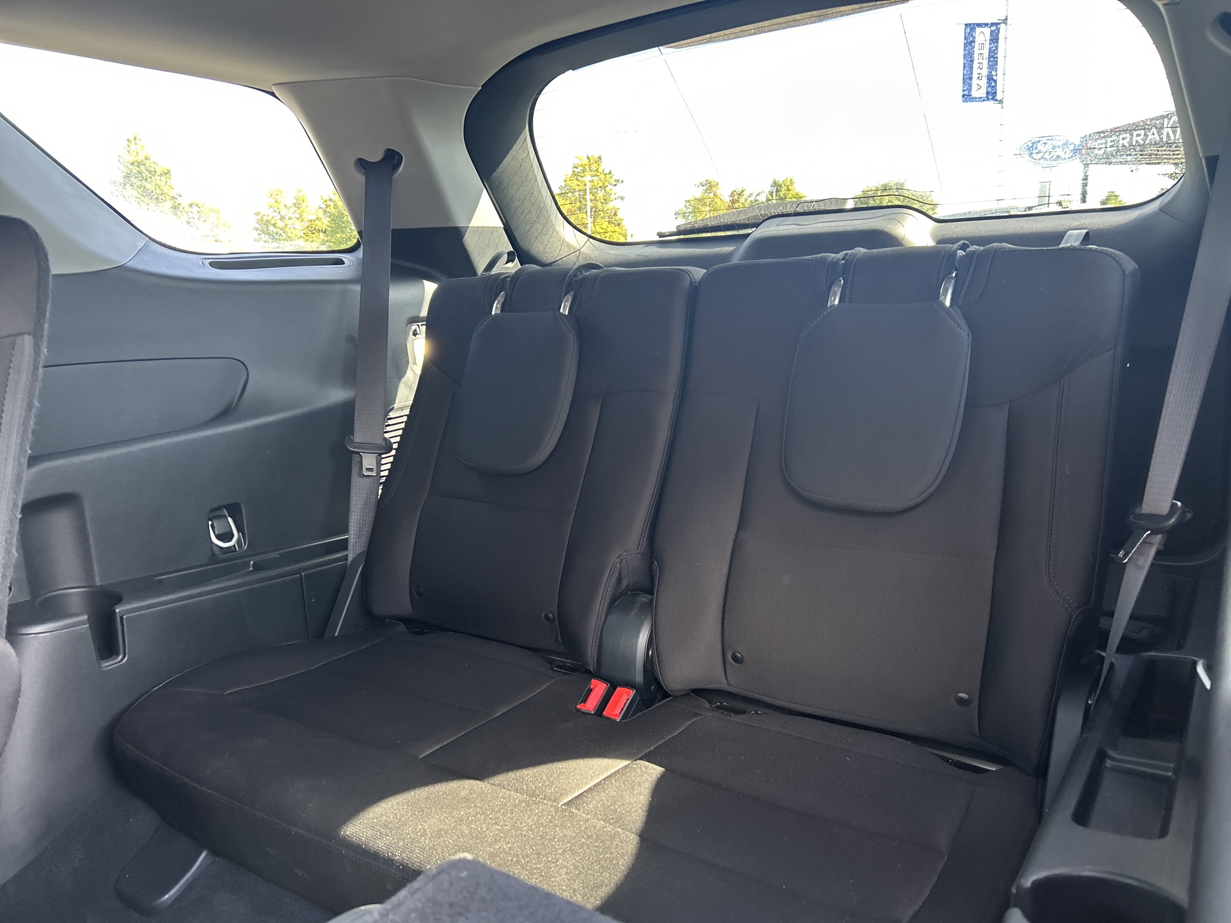Used 2023 Ford Explorer XLT AWD/4WD image 12