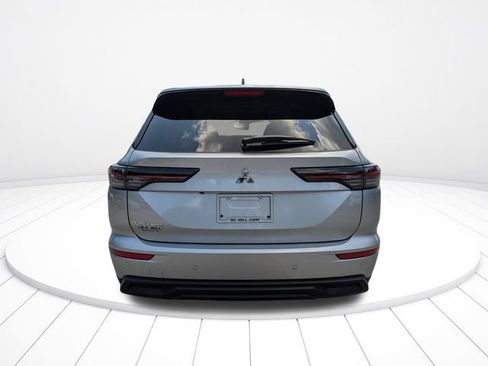 New 2026 Mitsubishi Outlander ES FWD image 5