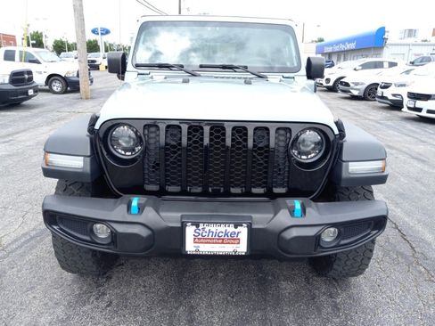 Used 2023 Jeep Wrangler Unlimited w/ Convenience Group AWD/4WD image 4