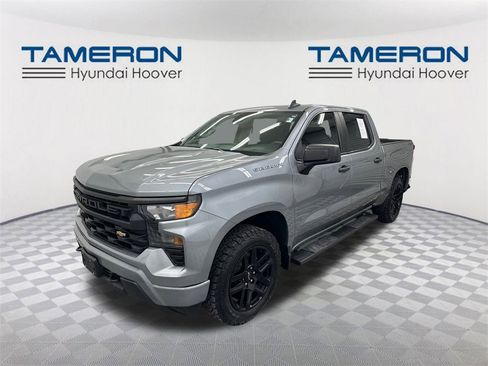 Used 2023 Chevrolet Silverado 1500 Custom image 1