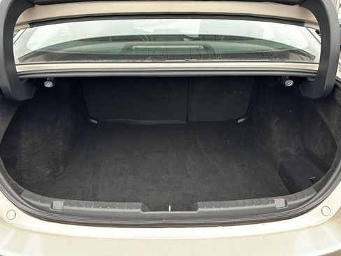 Used 2024 MAZDA MAZDA3 s image 29