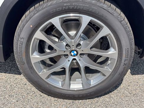 New 2026 BMW X5 xDrive40i w/ Climate Comfort Package AWD/4WD image 8