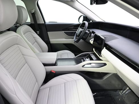 New 2026 Lincoln Nautilus Reserve w/ Jet Appearance Package image 16