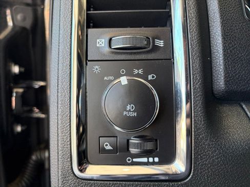Used 2018 RAM 2500 Laramie AWD/4WD image 28
