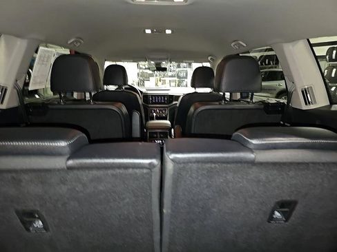 Used 2019 Volkswagen Atlas SE w/ Towing Package image 29