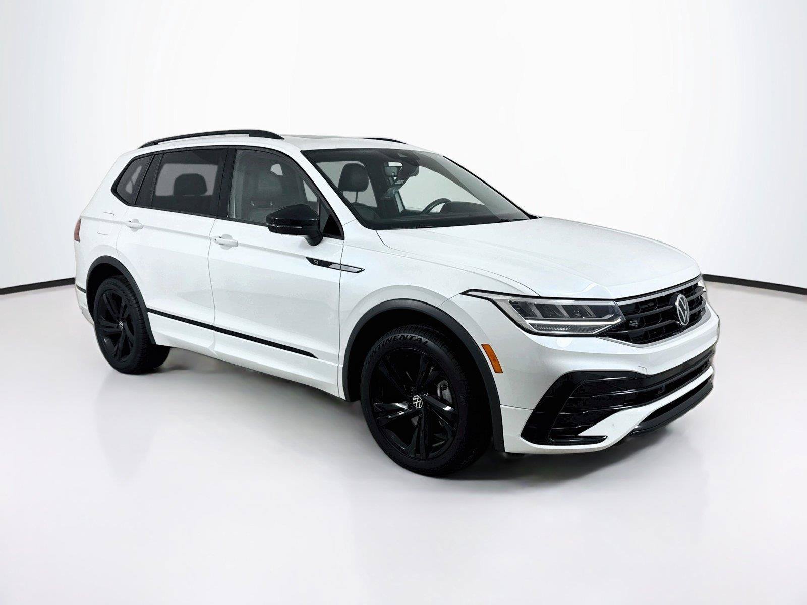 Used 2023 Volkswagen Tiguan SE R-Line FWD image 6