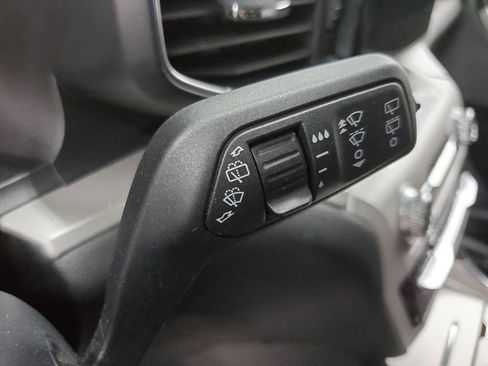 Used 2023 Ford Explorer XLT w/ Equipment Group 202A image 33