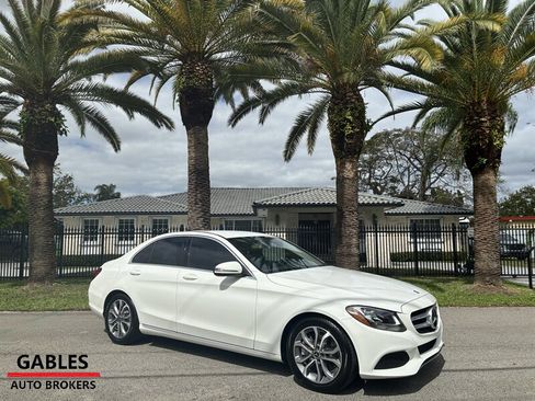 Used 2017 Mercedes-Benz C 300 Sedan image 1