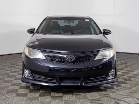 Used 2012 Toyota Camry SE w/ Leather Pkg FWD image 14