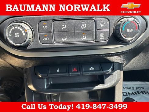 Used 2017 Chevrolet Colorado LT w/ LT Convenience Package RWD image 31