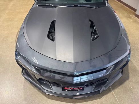 Used 2018 Chevrolet Camaro SS RWD image 67