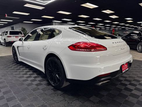 Used 2015 Porsche Panamera 4 AWD/4WD image 11