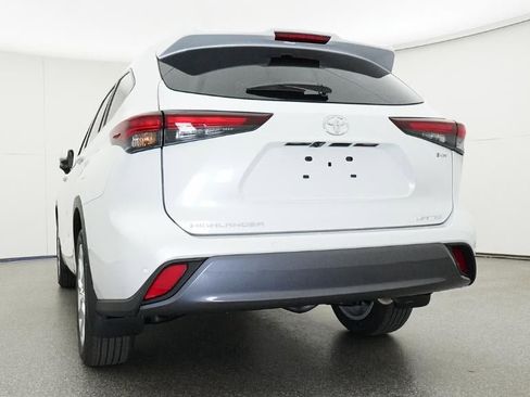 New 2026 Toyota Highlander Limited image 22