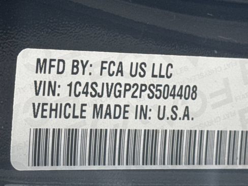 Used 2023 Jeep Grand Wagoneer Series III AWD/4WD image 37