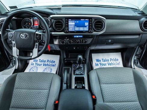 Certified 2022 Toyota Tacoma SR5 AWD/4WD image 21