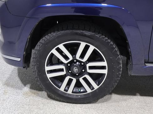 Used 2018 Toyota 4Runner Limited AWD/4WD image 12