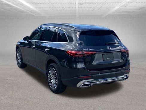 Used 2026 Mercedes-Benz GLC 300 4MATIC image 3