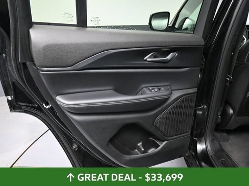 Used 2025 Jeep Grand Cherokee Altitude AWD/4WD image 28