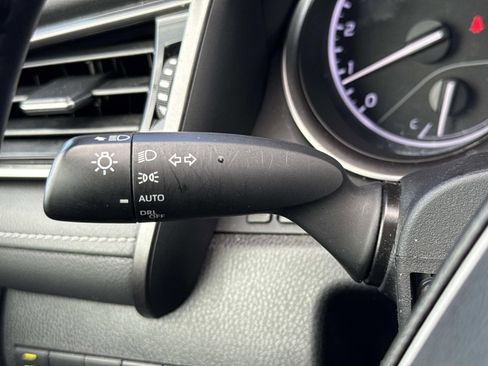 Used 2024 Toyota Camry SE image 17