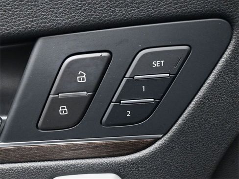 Used 2024 Audi Q5 2.0T Premium image 21