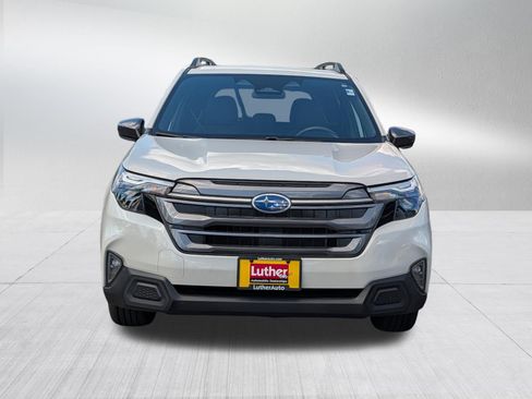 Certified 2025 Subaru Forester Premium AWD/4WD image 2