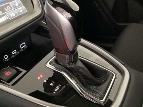 Certified 2025 Subaru Outback Premium image 24