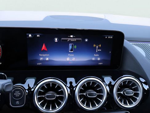 New 2026 Mercedes-Benz GLA 250 4MATIC image 22