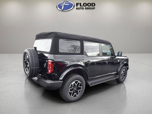 New 2025 Ford Bronco Outer Banks image 2
