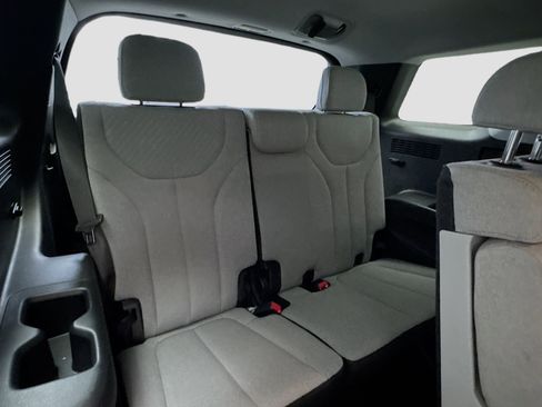 Used 2023 Hyundai Palisade SE image 18