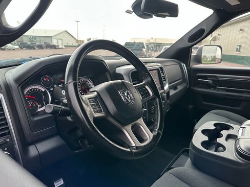 Used 2022 RAM 1500 Warlock AWD/4WD image 2