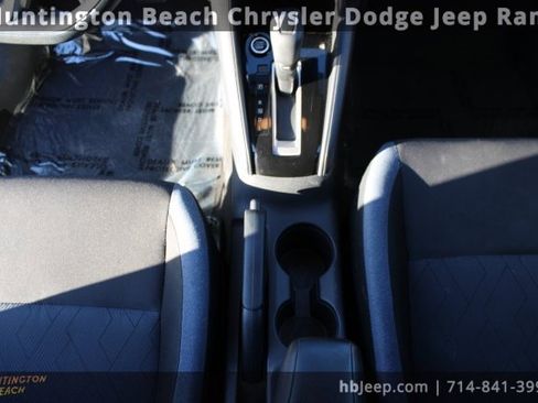 Used 2023 Nissan Versa SV image 14