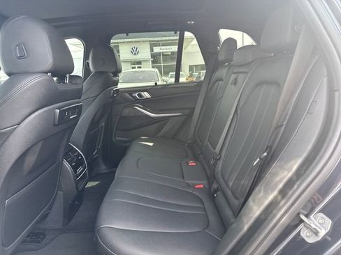 Used 2019 BMW X5 xDrive40i w/ Convenience Package AWD/4WD image 14