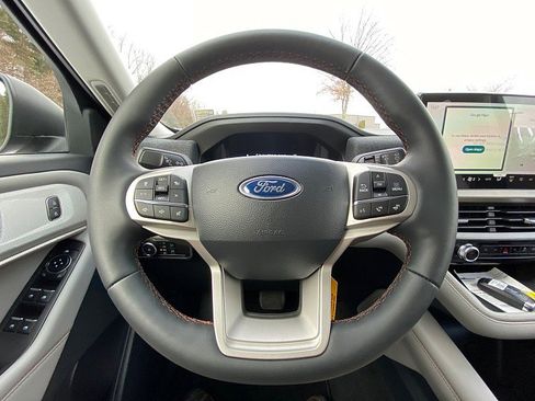 New 2026 Ford Explorer Active w/ Active Comfort Package image 20