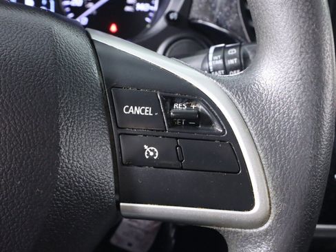Used 2020 Mitsubishi Outlander ES AWD/4WD image 14