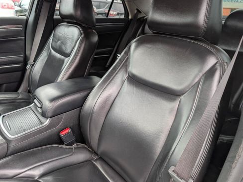 Used 2021 Chrysler 300 Touring L RWD image 15