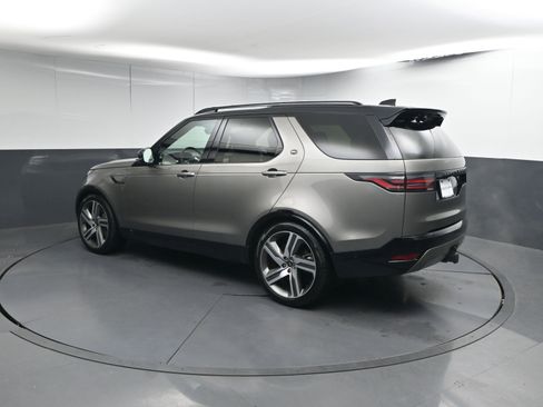 Used 2022 Land Rover Discovery HSE R-Dynamic image 3
