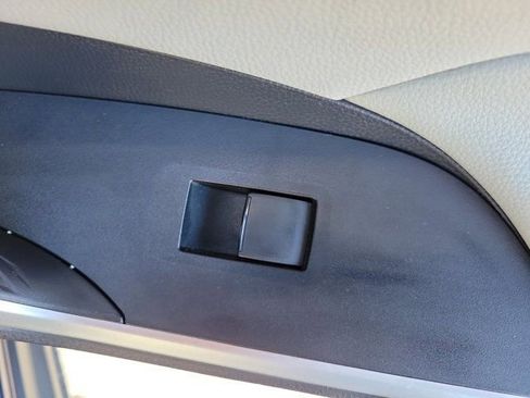 Used 2019 Toyota RAV4 XLE w/ Convenience Package image 12