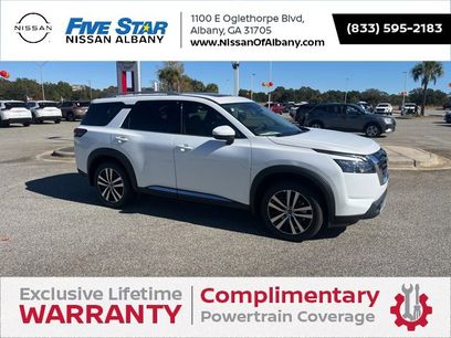 New 2025 Nissan Pathfinder Platinum w/ Cargo Package