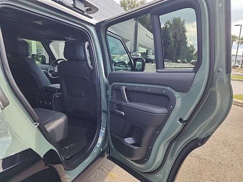New 2026 Land Rover Defender 110 Trophy Edition AWD/4WD image 17