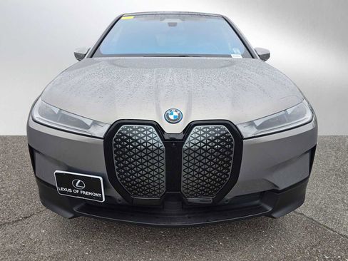 Used 2023 BMW iX xDrive50 w/ Premium Package AWD/4WD image 8
