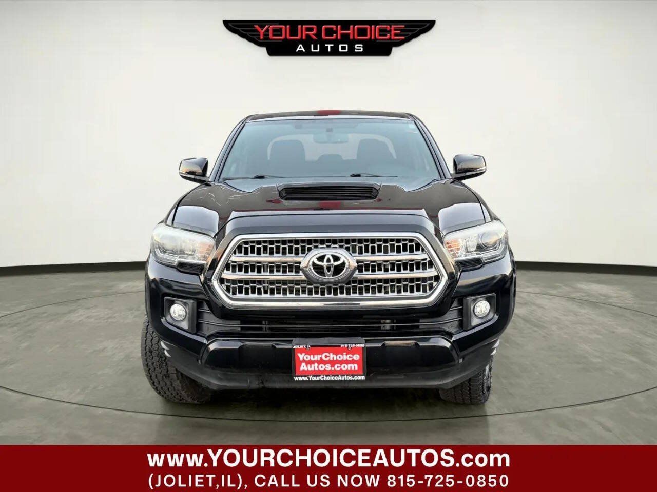 Used 2017 Toyota Tacoma TRD Sport w/ Tow Package (A/T) AWD/4WD image 10