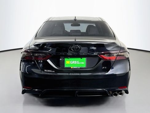 Used 2024 Toyota Camry SE w/ Convenience Package FWD image 8